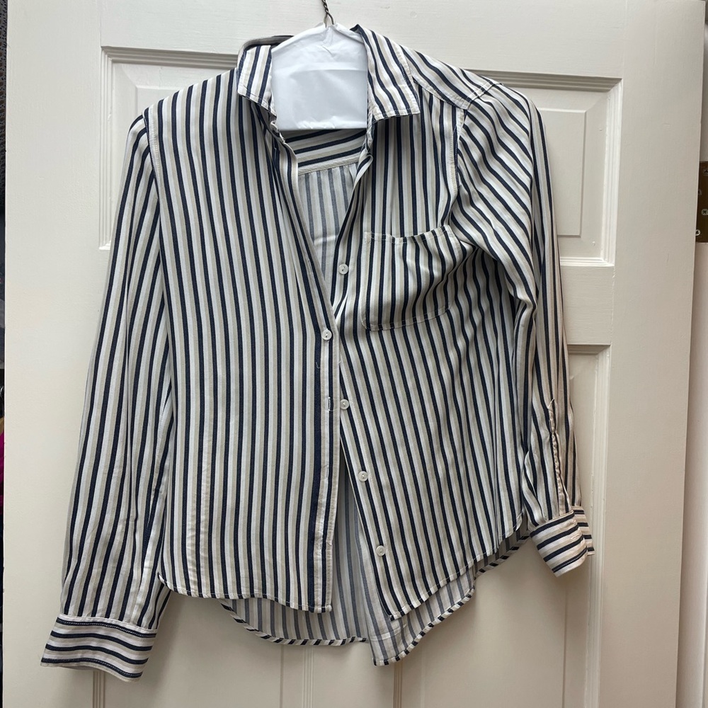 Velvet Heart xs multi color button up